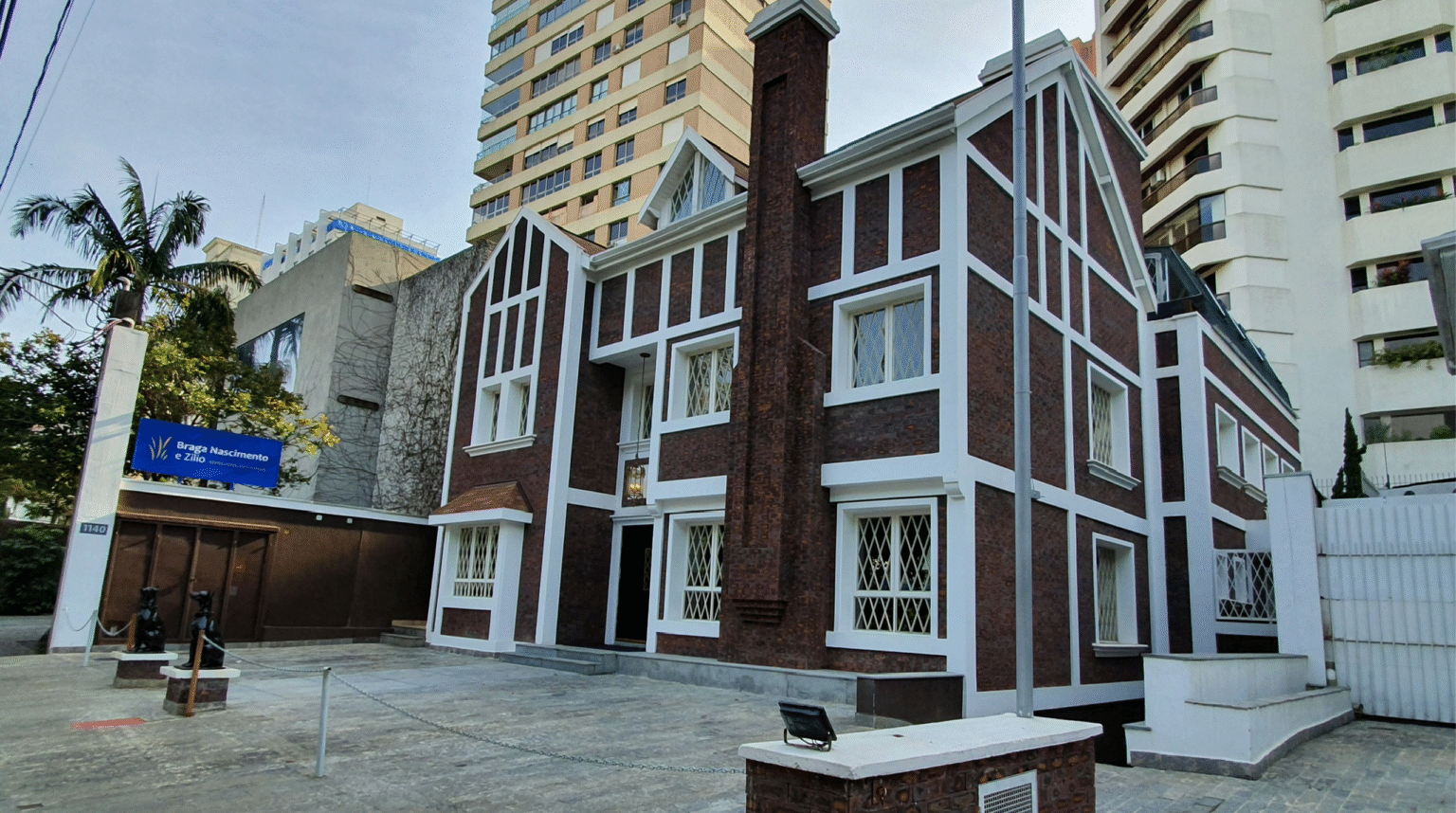 Cambridge House